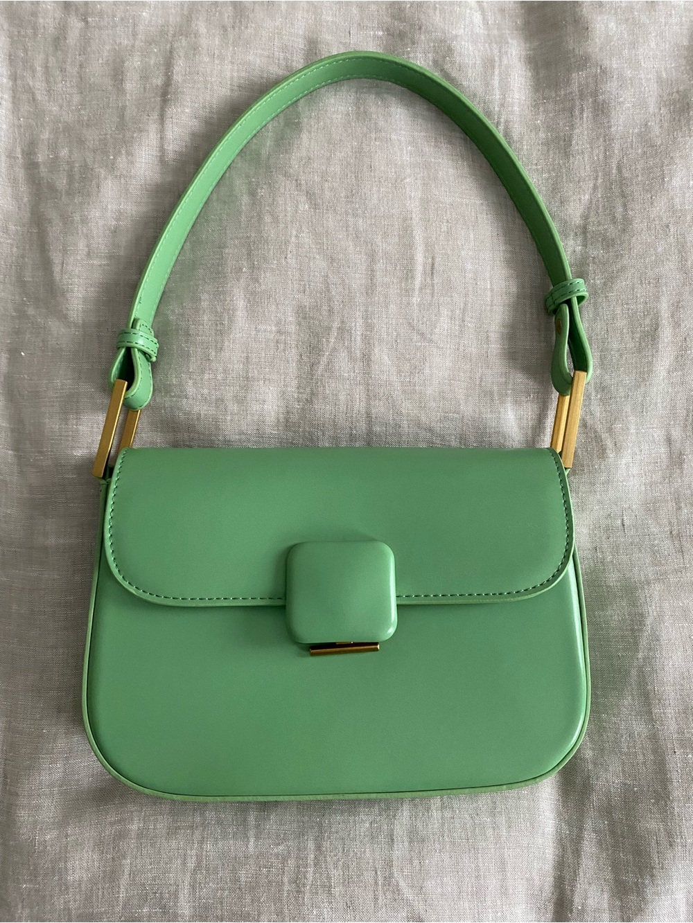 Madison West Green Vegan Leather Shoulder Bag Purse Gold Hardware Zip Pockets